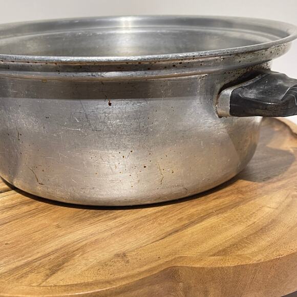 WEAR EVER 4 qt. Stock Pot Dutch Oven No. 824 Aluminum NO LIDE Made USA Vintage - Picture 5 of 12